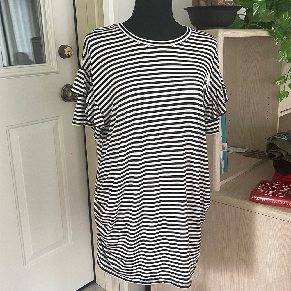 Time and Tru Black and White Striped Short Sleeve Maternity Top Size M 8-10